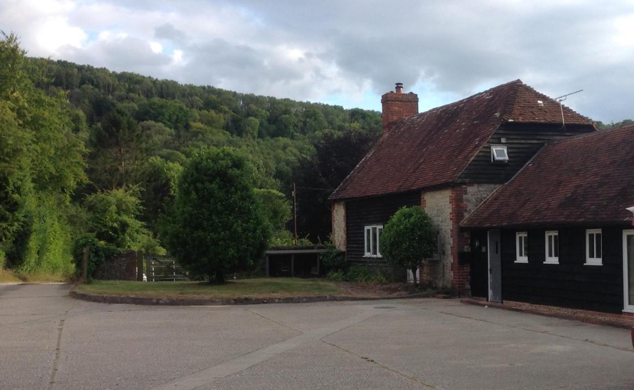 The Old Smithy Bed & Breakfast Duneton Екстериор снимка